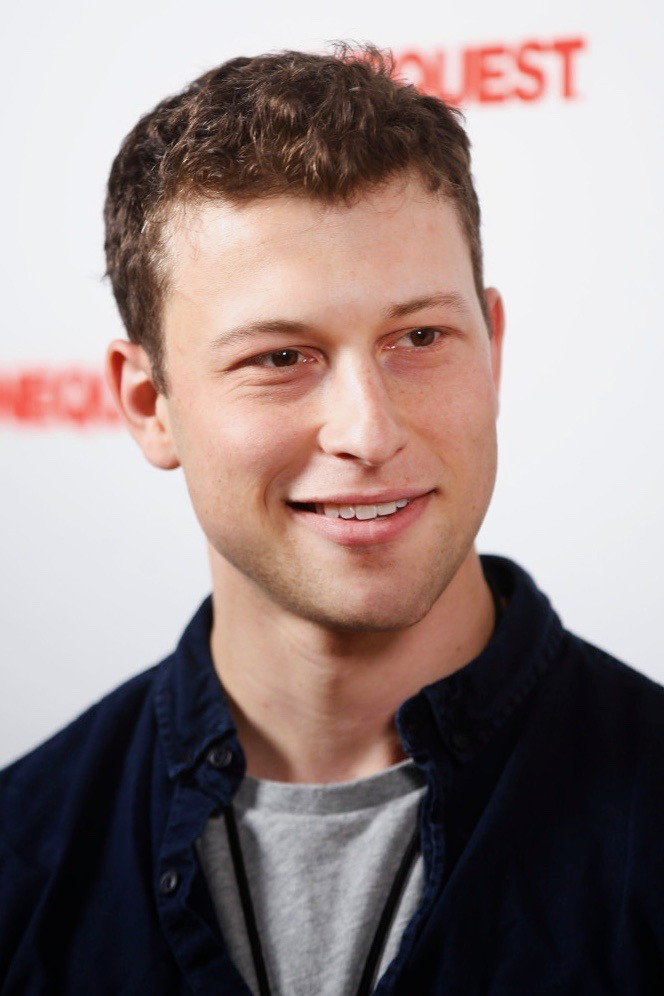 Sam Sonenshine as Charlie in Threesomething