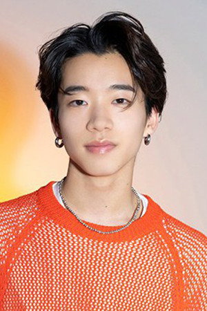 森愁斗 as Shuji Okusawa in Jack o' Frost