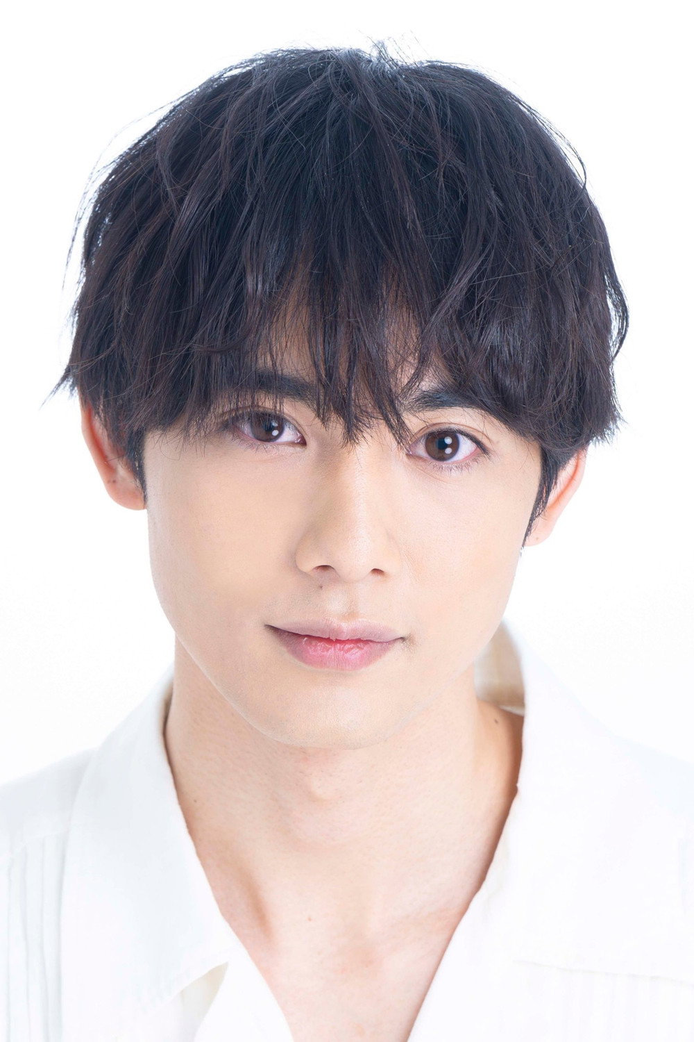 藤林泰也 as Supana Kurogane / Valvarad / Kamen Rider Valvarad in Kamen Rider Gotchard
