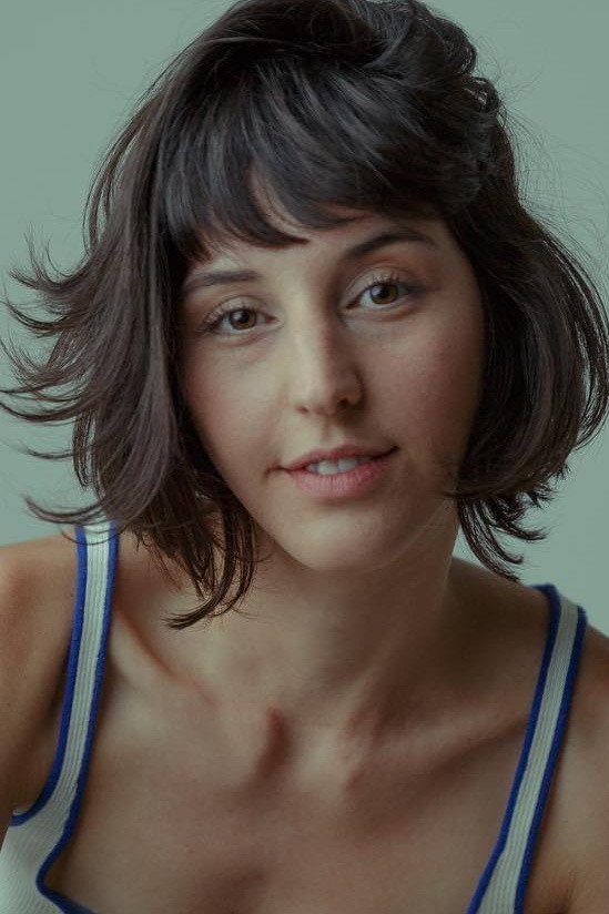 Tess Amorim as Giovana in The Way He Looks