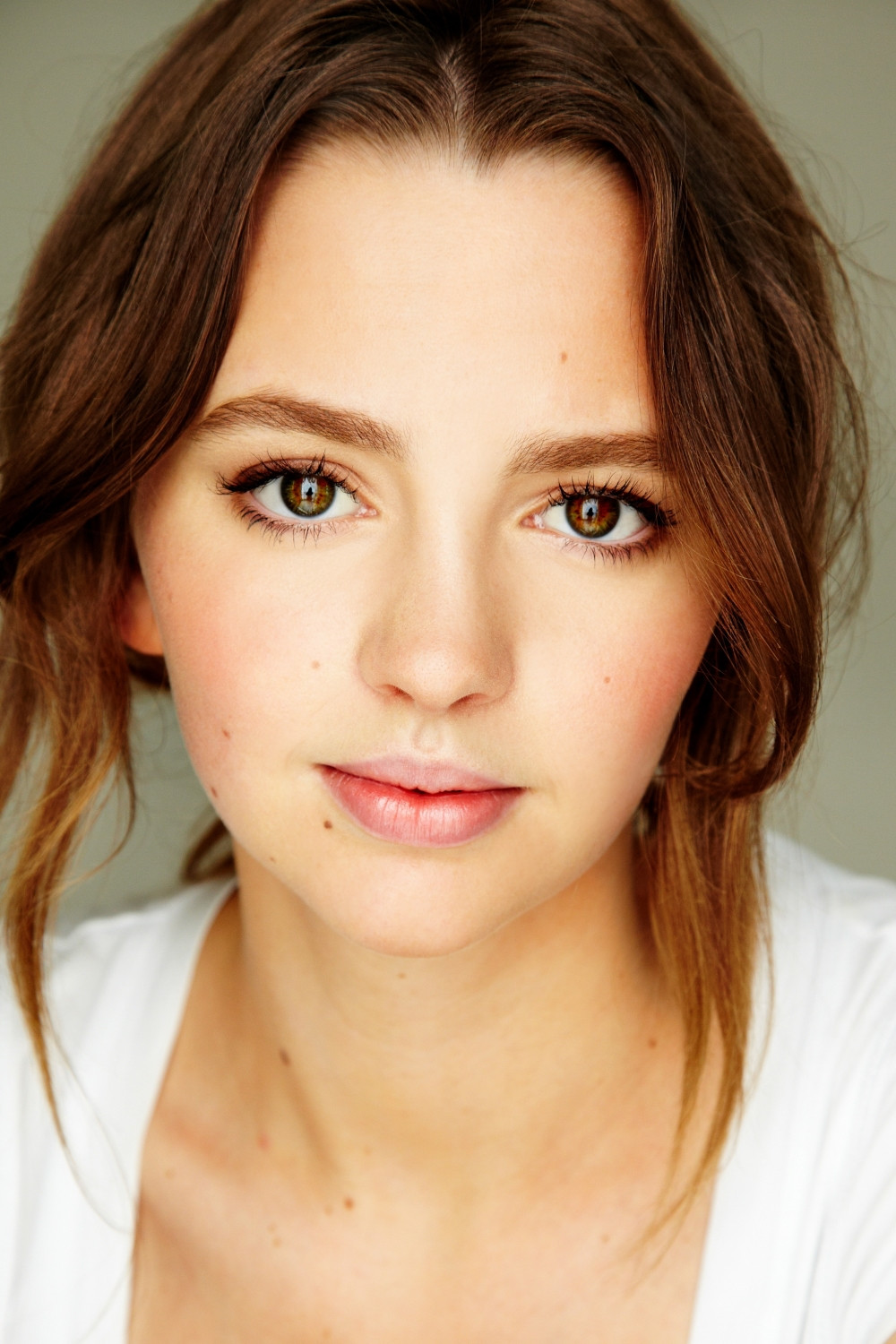 Natasha Bassett as Pearl in The Pale Door