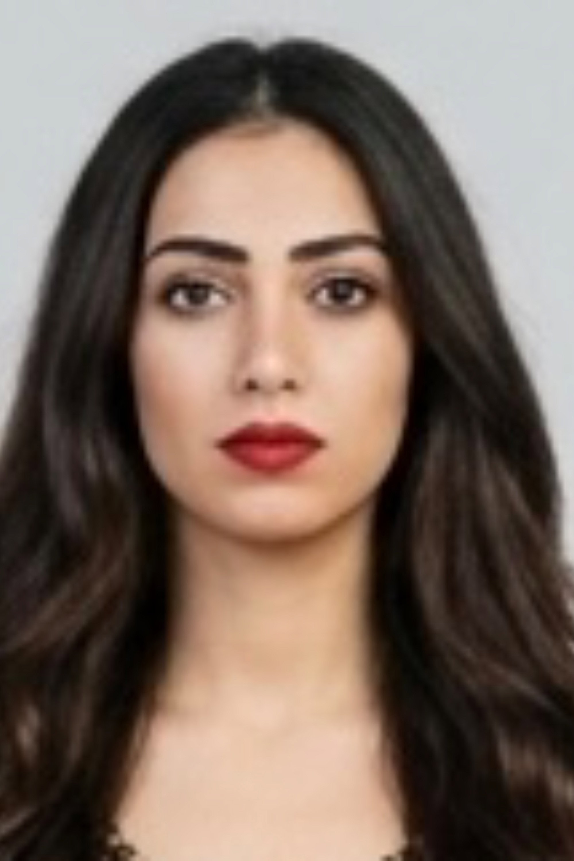رباب العزراني as Nourhan in Zok’s group