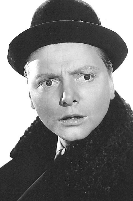 Louis Adlon as Maj. Franz Kohmer in Resisting Enemy Interrogation