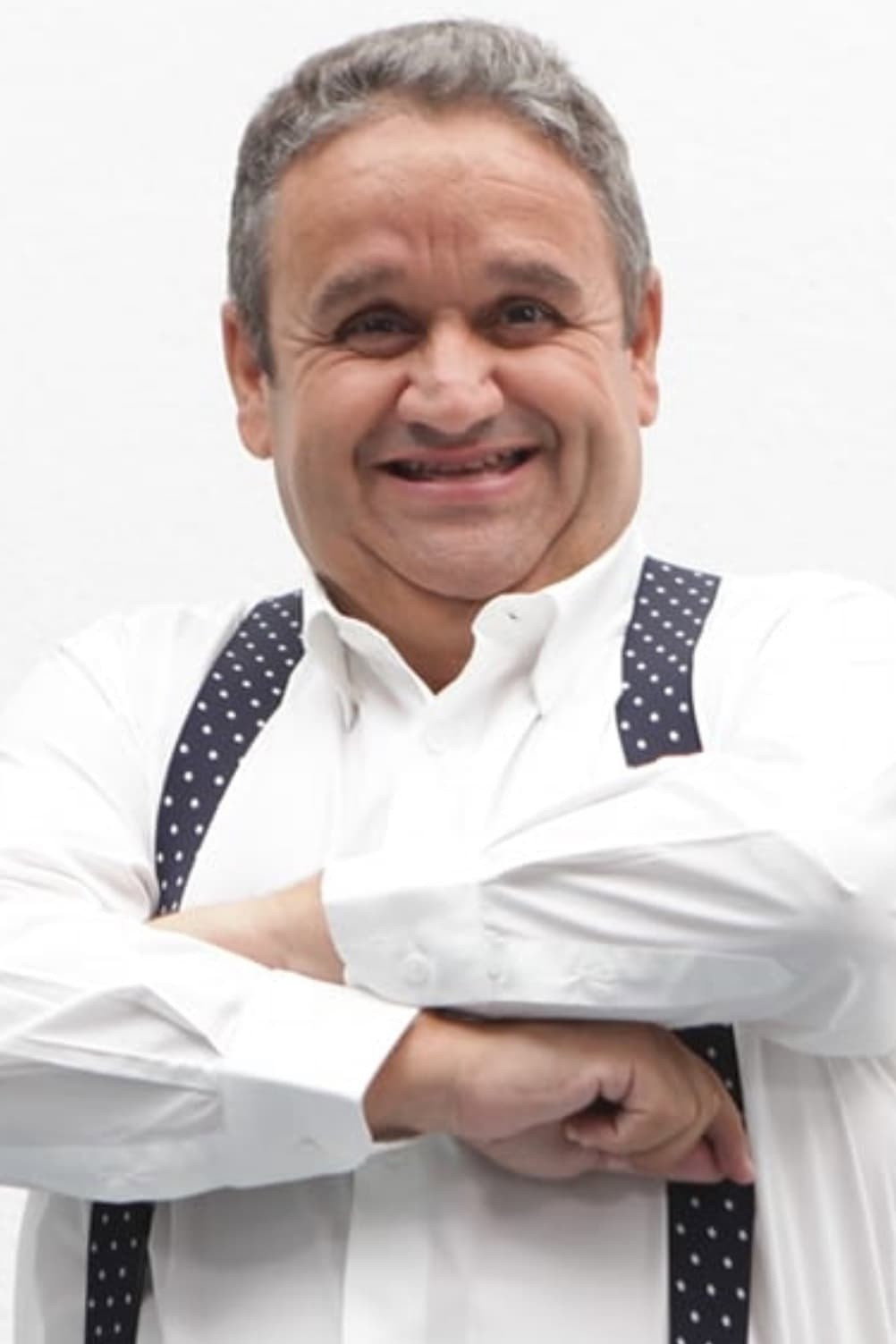 Fernando Mendes as Luis in Cinzas