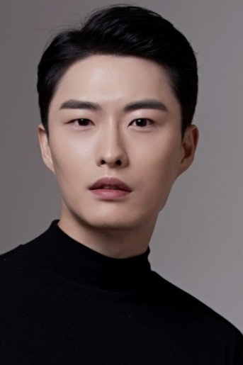 장명운 as Sang-il in Run Boy Run