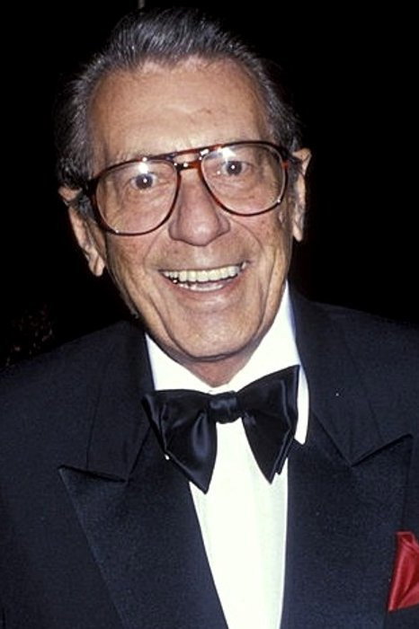 Frederick de Cordova as Bert Thomas in The King of Comedy