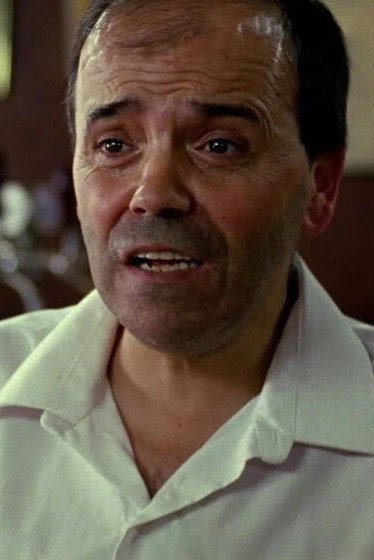 Cañita Brava as Detective in Estación de carretera