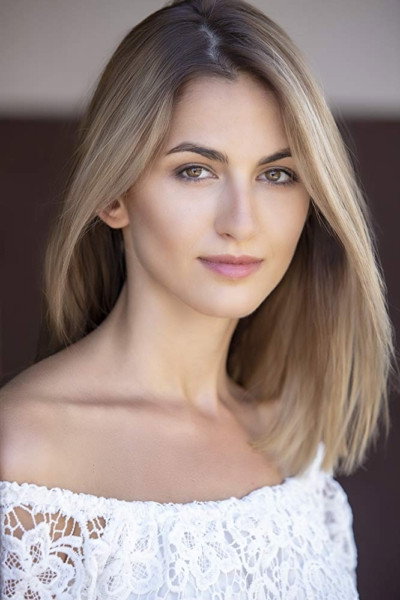 Rasina Alexander as Hayley Bell in Advent