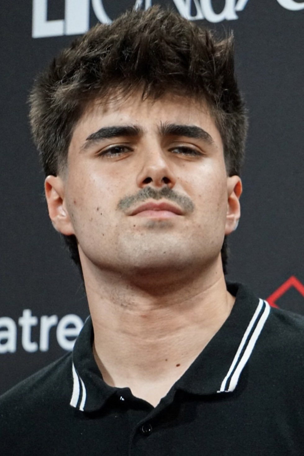 Martin Urrutia as Jere in Mariliendre
