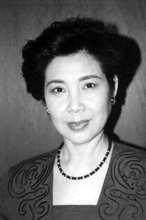 郑振瑶 as 外婆（邱婉默） in 错爱一生