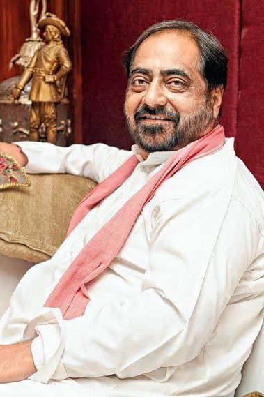 Aamir Raza Husain as King Shekhar Singh Rathore in Khoobsurat