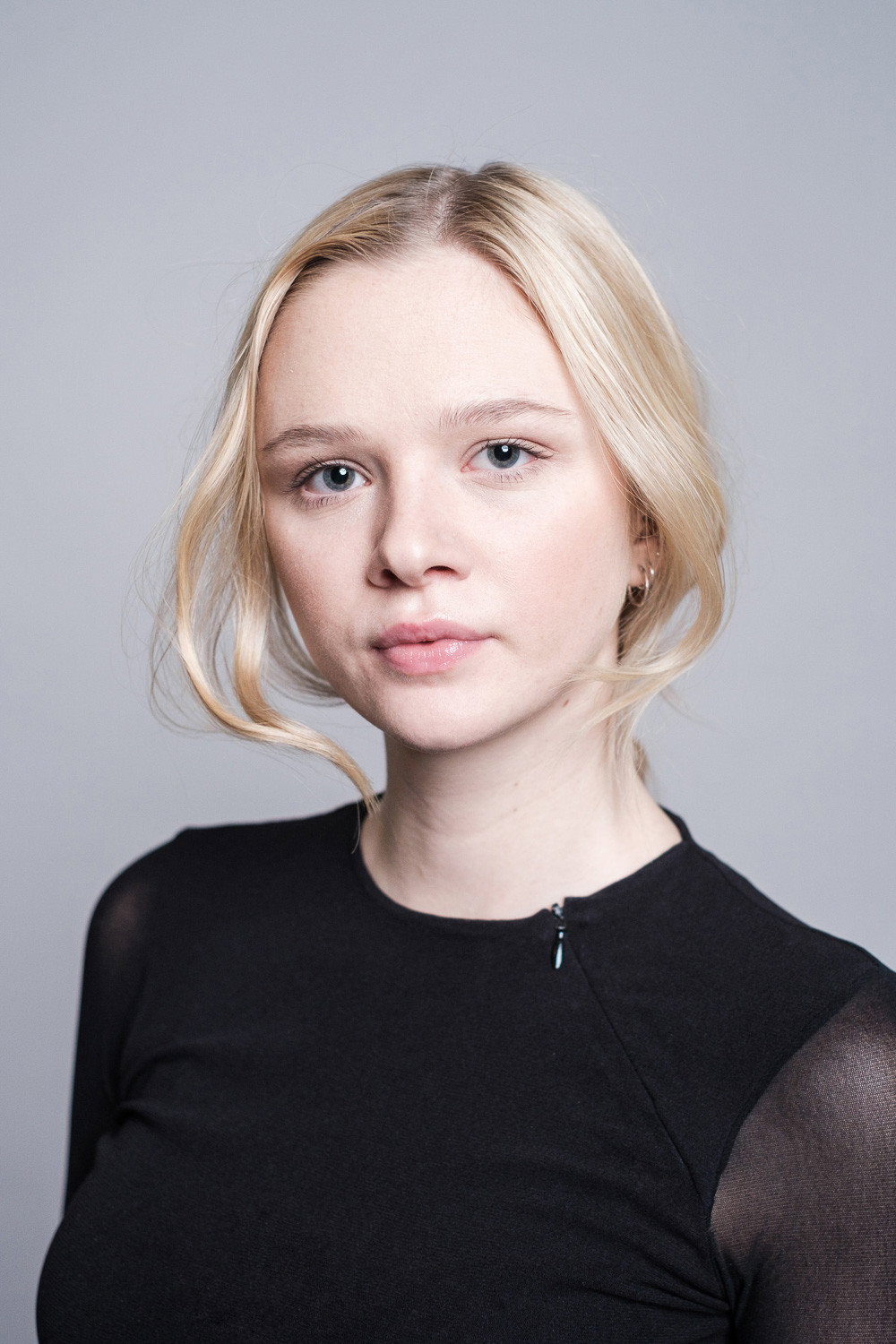 Ada Szczepaniak as Tosia Skarbek in To nie ze mną