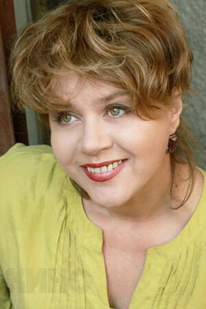 Янина Лисовская as Marina in I Don't Want to Be a Grown-Up