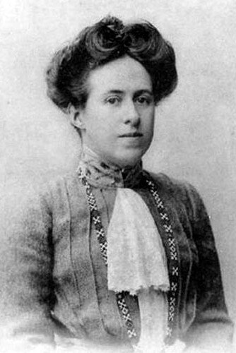 Вера Павлова as Zinaida, her sister in A Woman’s Truth