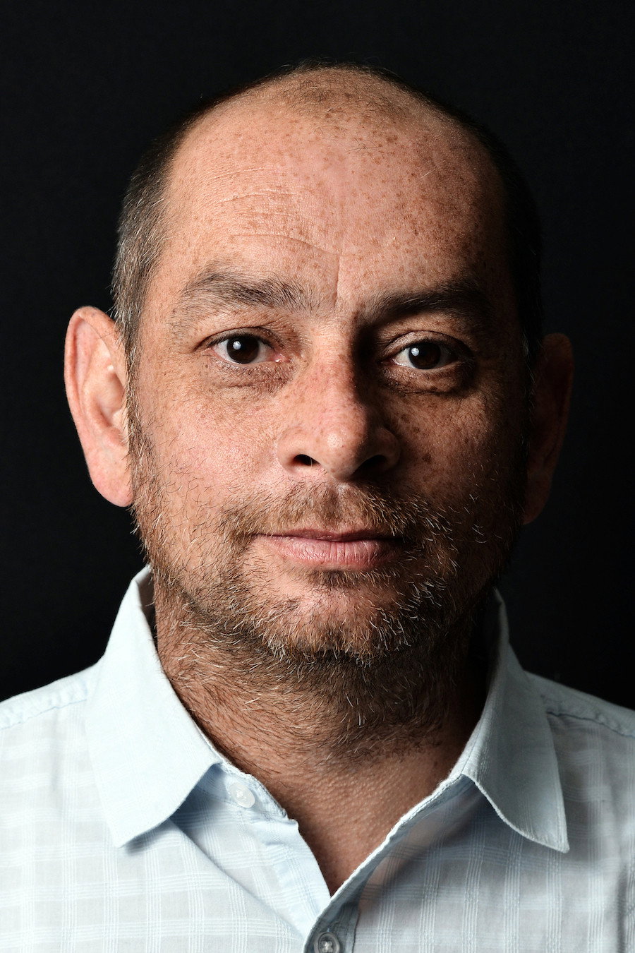 Ramón Llao as Deputy Seis Dedos in Huaiquimán y Tolosa