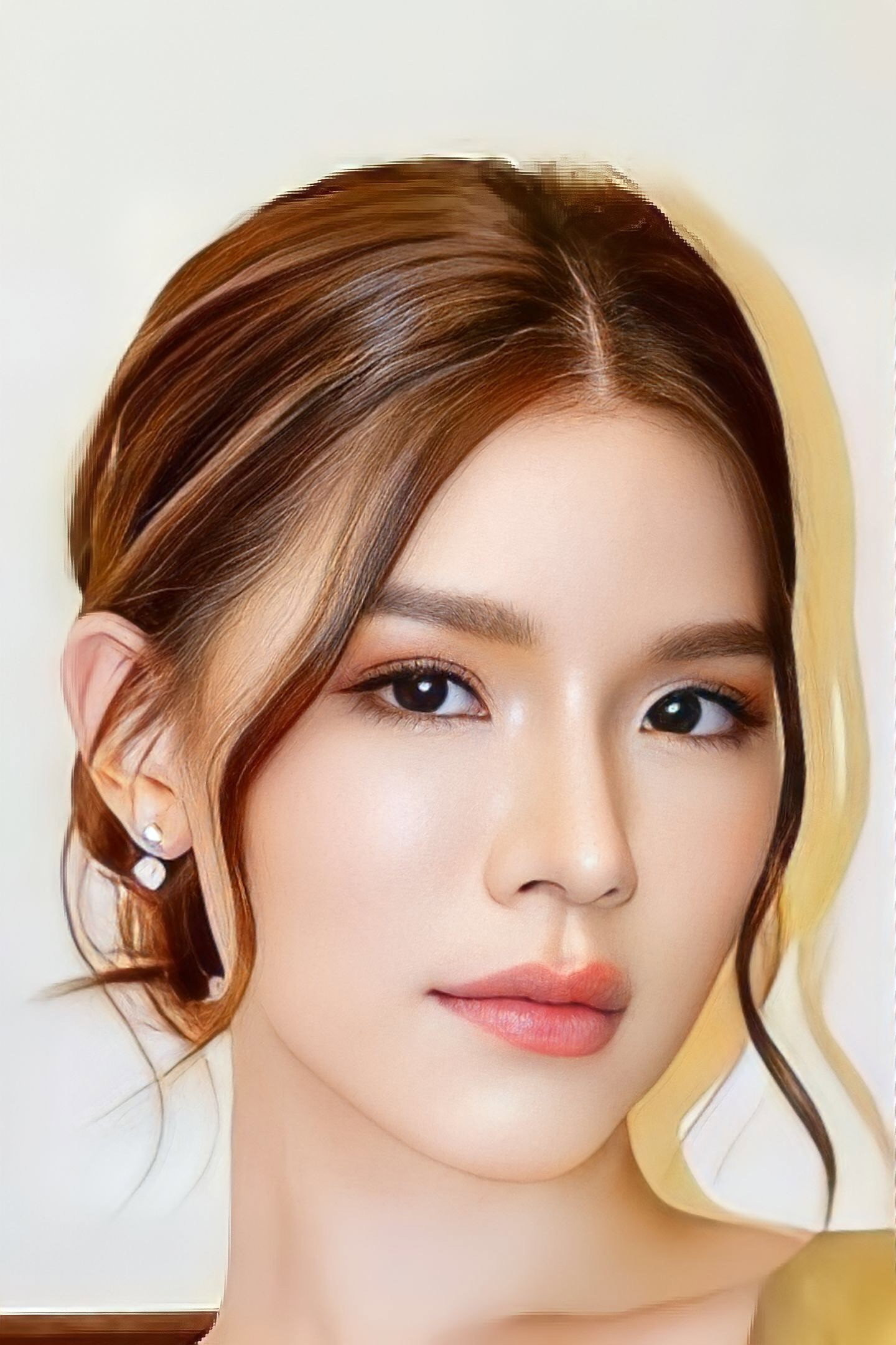 Natarat Lakha as Nut in Tang Wong