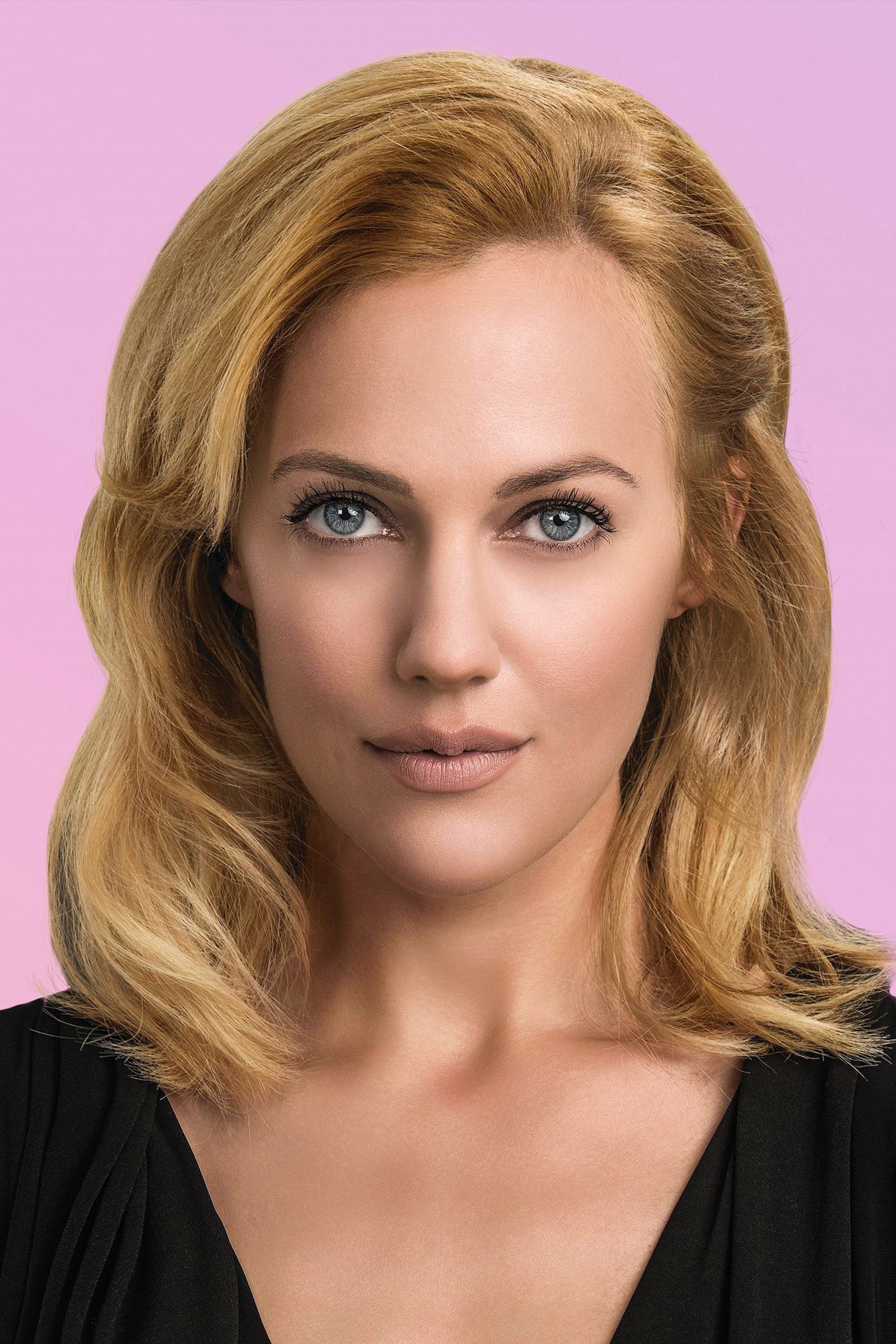 Meryem Uzerli as Selin in Gecenin Kraliçesi