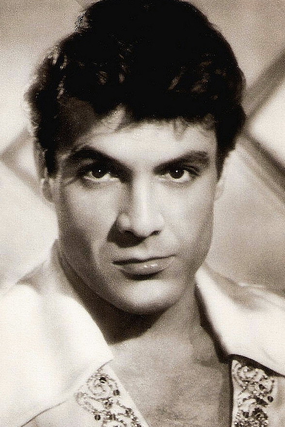 Franco Andrei as Max Harris in The Ten Million Dollar Grab