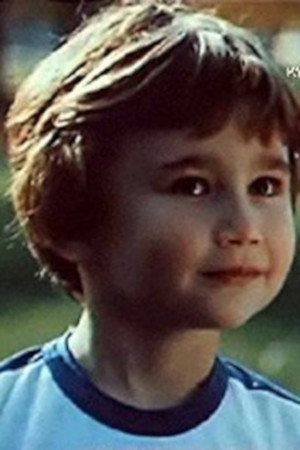 Roman Merkulov as мальчик in Premonition Of Love