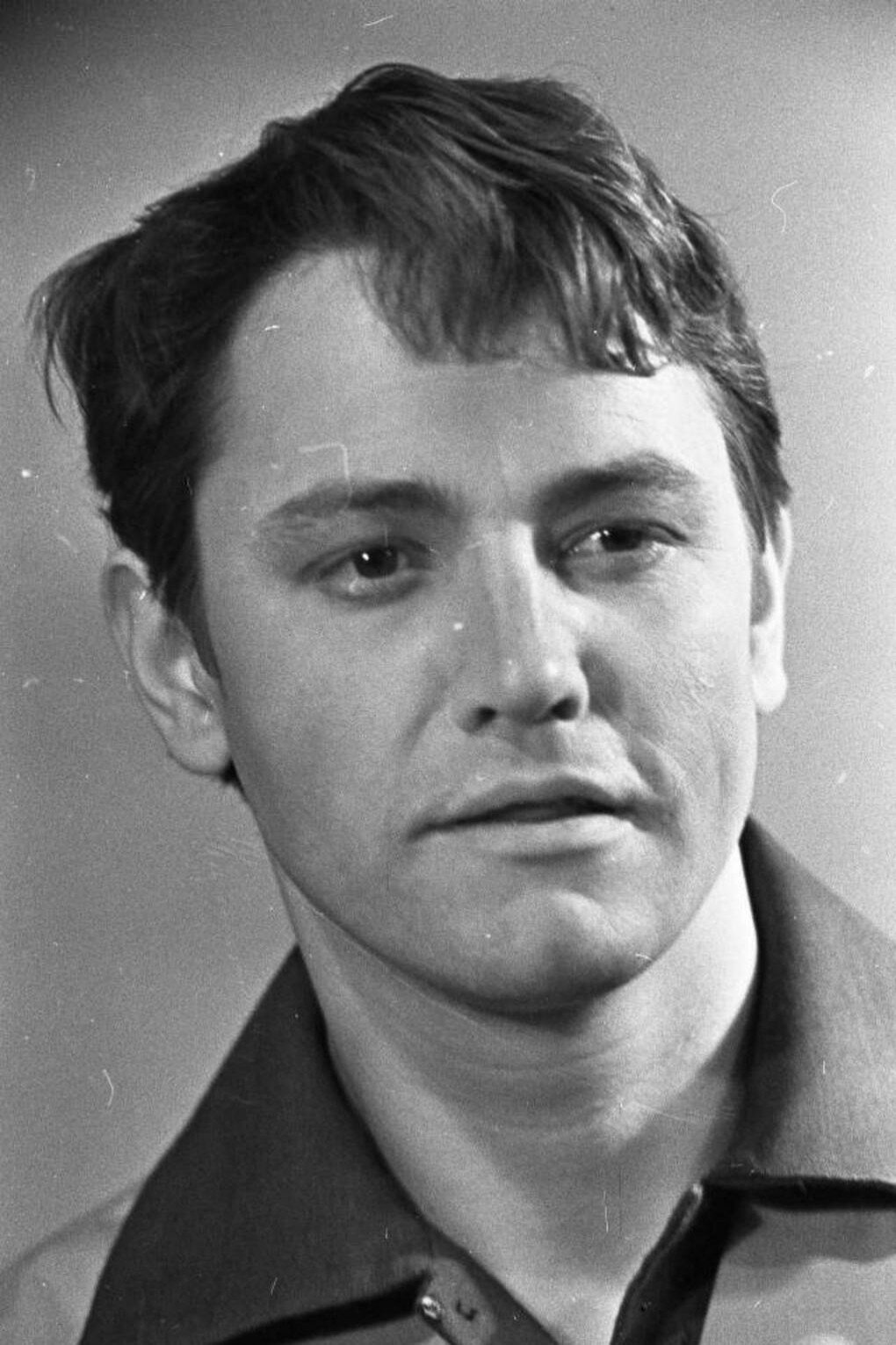 Владимир Земляникин as Виталий Николаевич Свиридов, следователь НКВД in The Limit of Possible