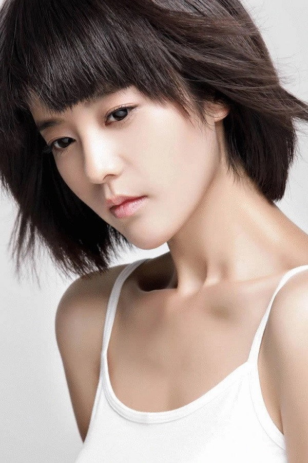 张筝 as Xiao Xue in 二婶