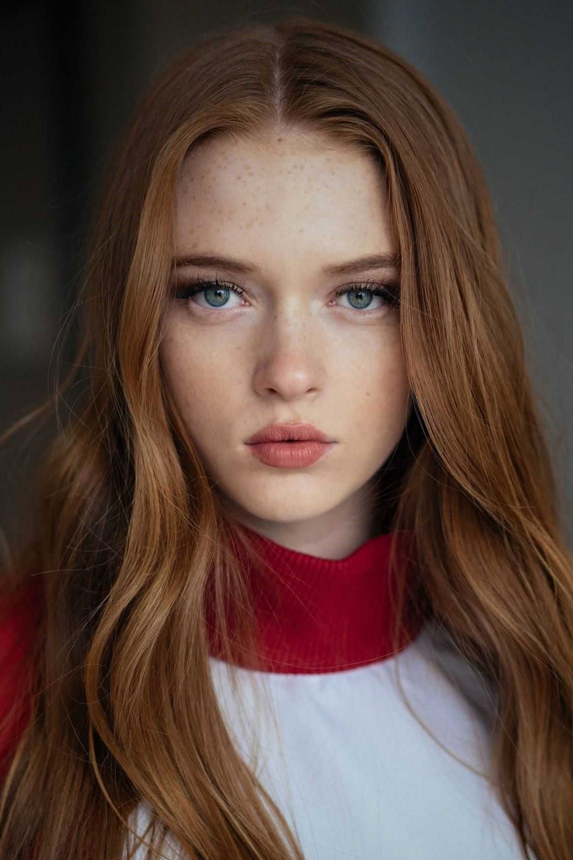 Larsen Thompson as Elise in Tarot