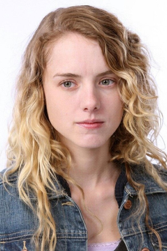 Laura Slade Wiggins as Hannah in Starving in Suburbia