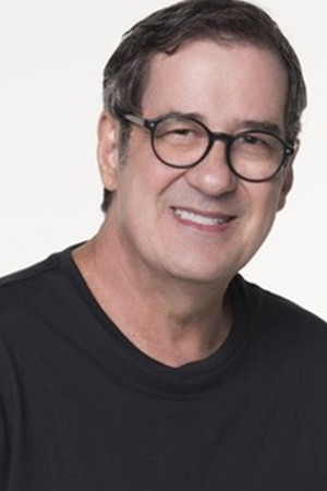 João Camargo as Frederico in Amar...