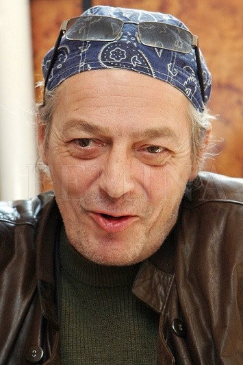 Szakácsi Sándor as Ránki Péter (voice) in Vásár