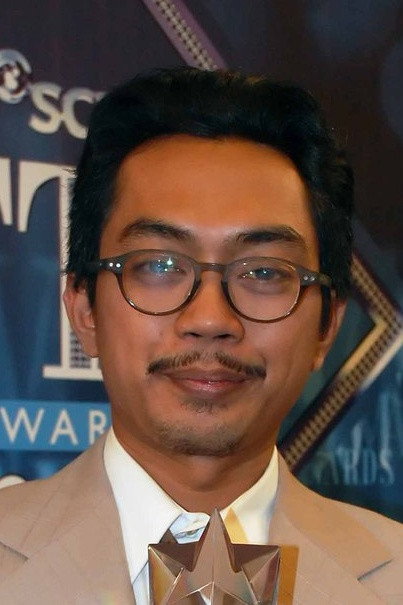 Ence Bagus as Babeh in Temen Ngekost