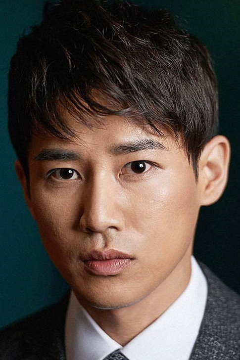 이충구 as Kim Sang-hoon in New Recruit