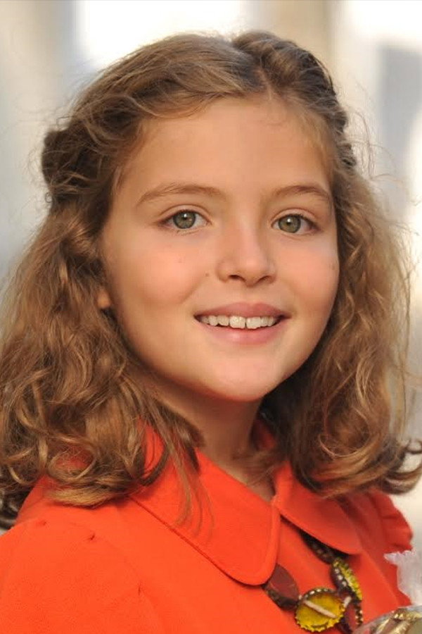 Greta Fusco as Berna in 61 Days