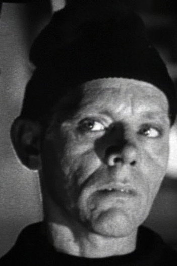 Skelton Knaggs as X-Ray in Dick Tracy Meets Gruesome