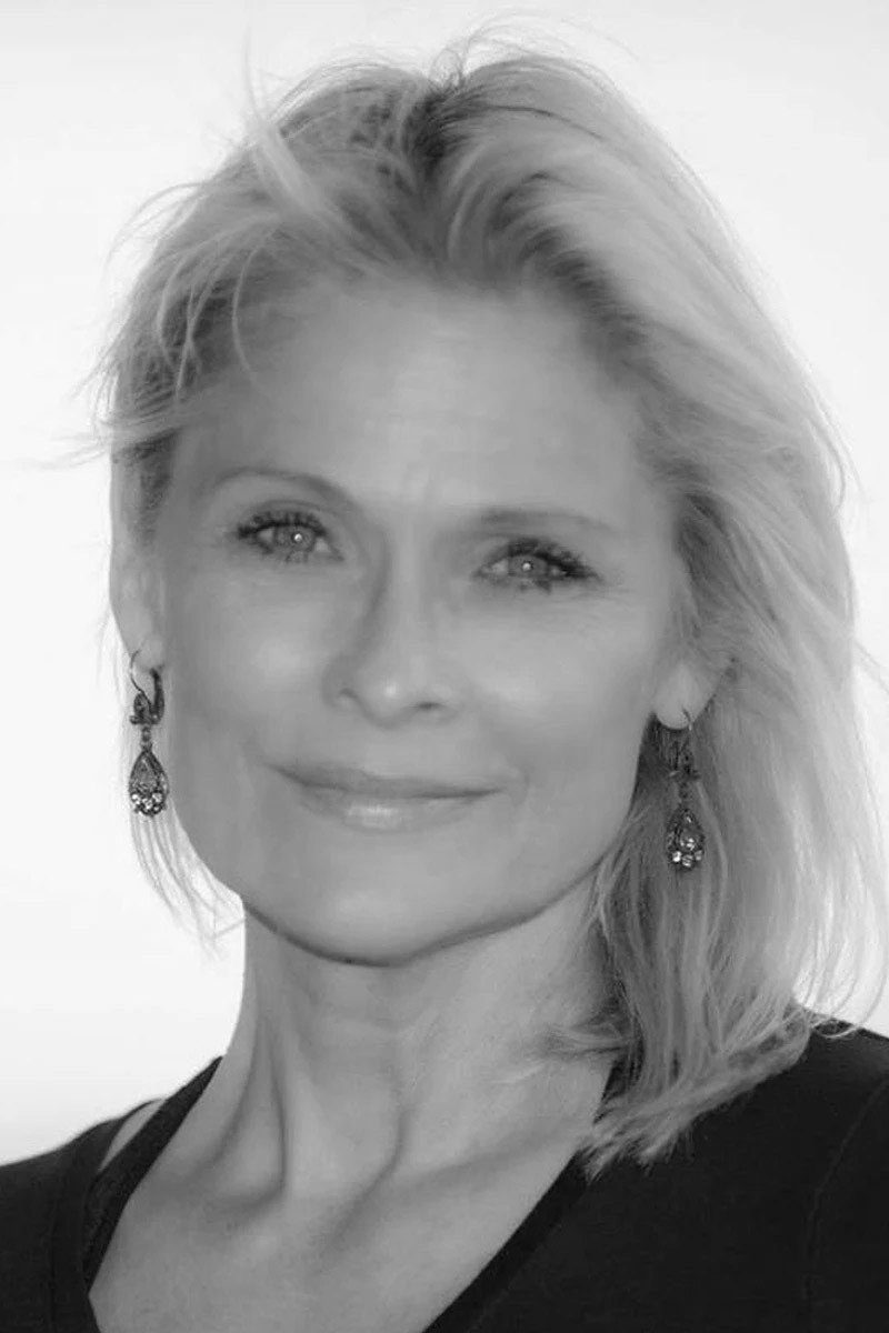 Annette McCarthy as Dr. Wendy H. Oliver in Creature