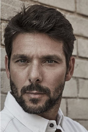 Jorge Corrula as João Nobre in Vitória