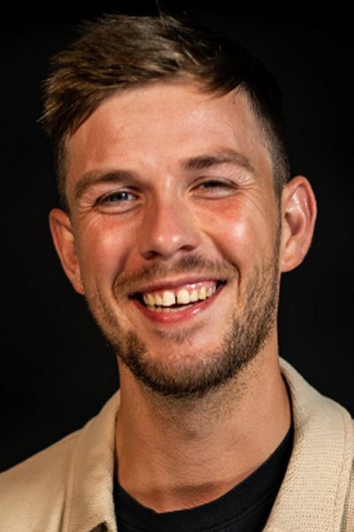 Oliver Stanescu as Sig selv in Kongens Efterfølger