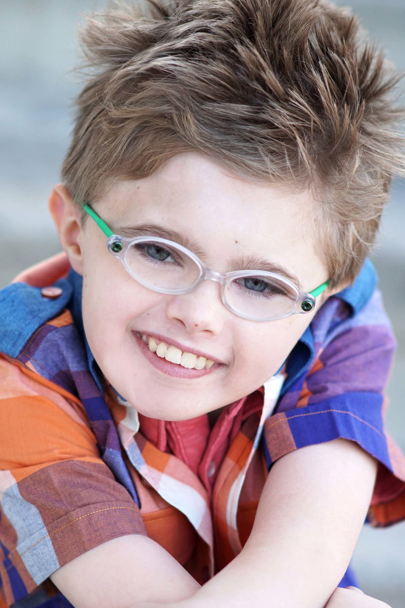 Cale Ferrin as Finn in Endlings