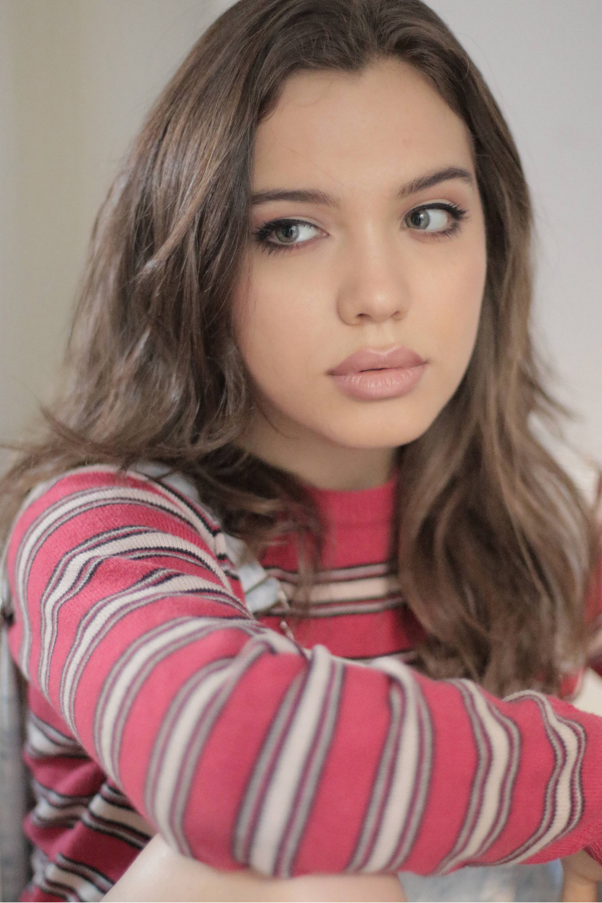 Malena Narvay as Juana in Quiero vivir a tu lado