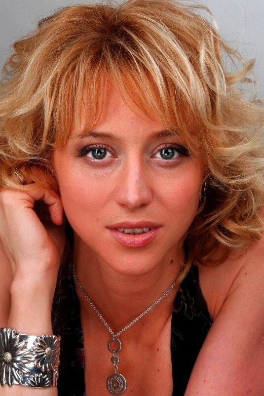 Dasha Volga as Марина in Лист ожидания