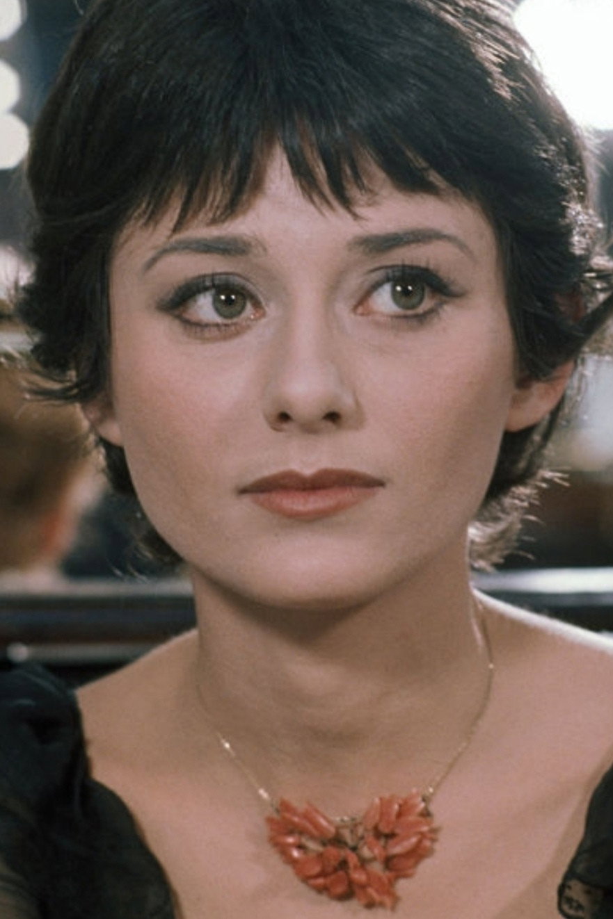 Marie-Hélène Breillat as Gwendoline, aka 'Mandoline' in Forget Me, Mandoline