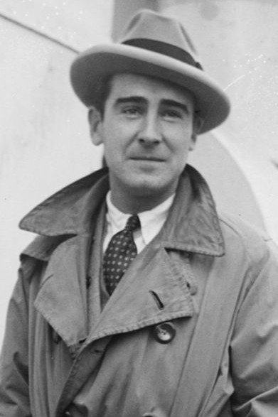Rex Ingram as André Duval in Baroud
