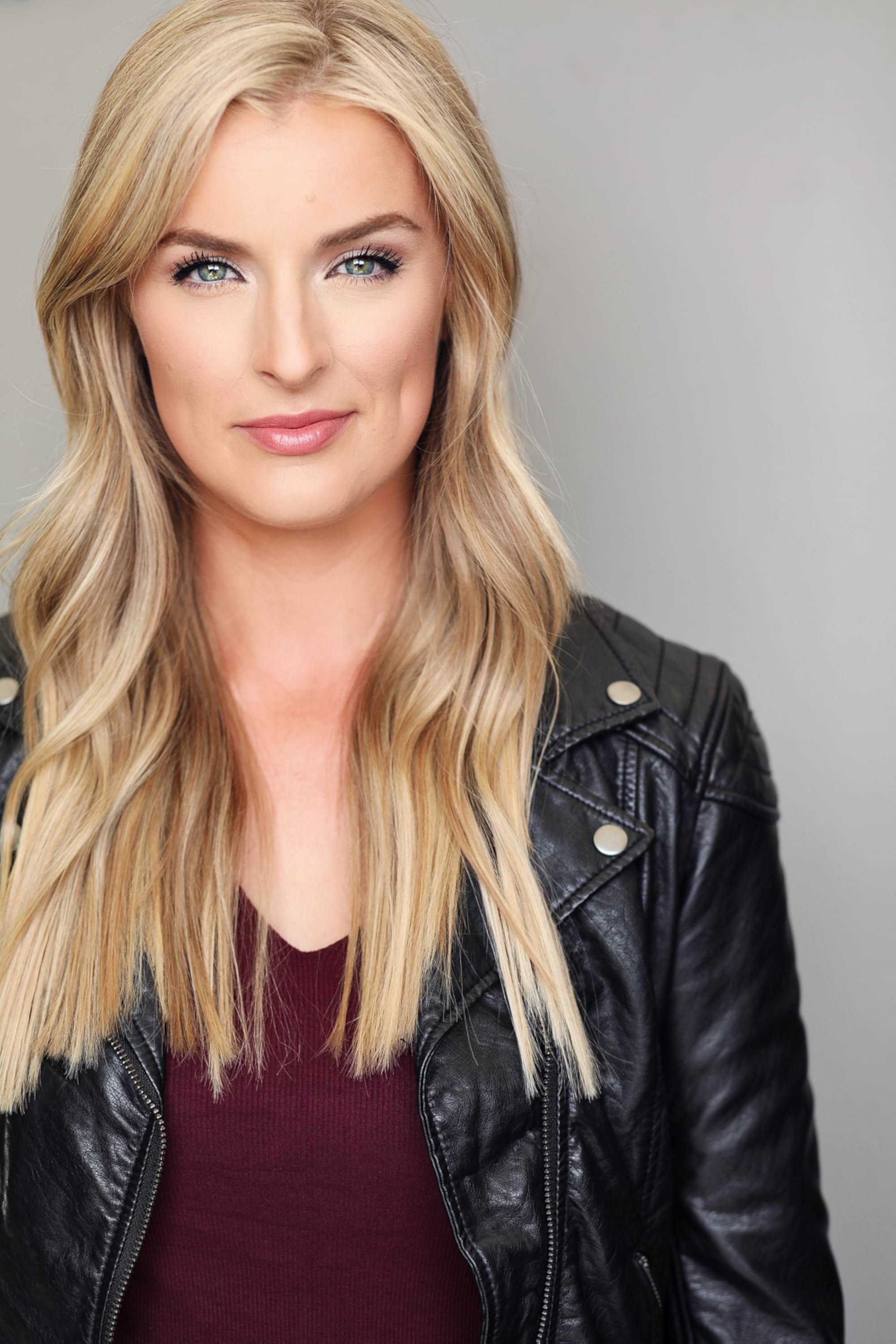 Kelsey McKean as Andrea in The Search for Secret Santa