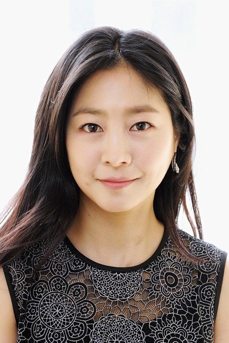 이나라 as Mal-nyeon in The Tiger