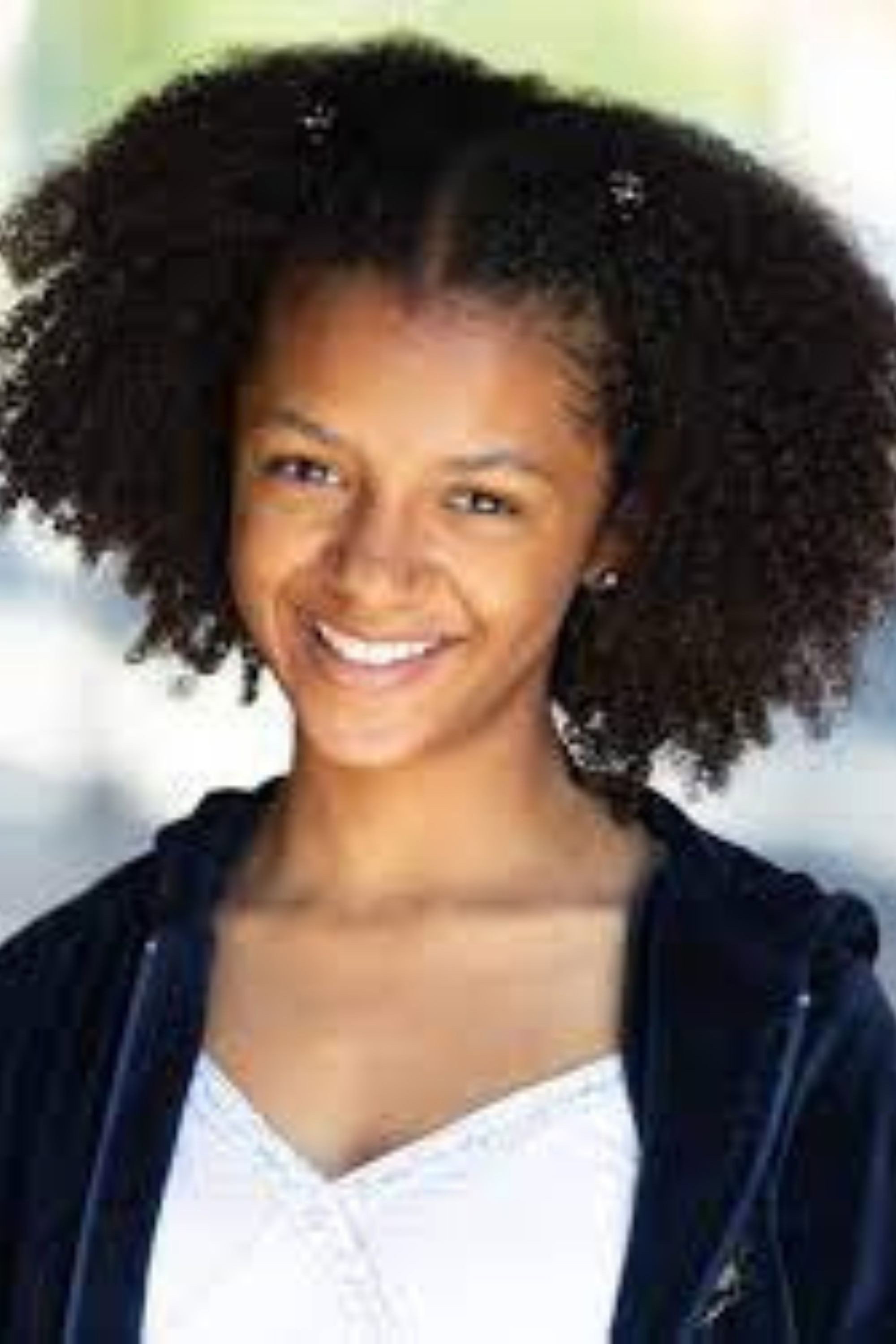 Tara-Binta Collins as Amy in The After