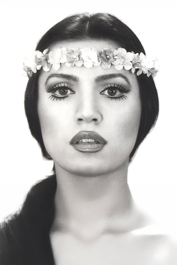 Seyyal Taner as Aylin in İstanbul Şahidimdir