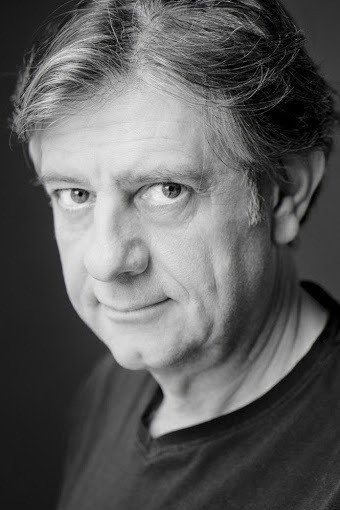 François Berland as Dr. Grewitch in À droite, à gauche