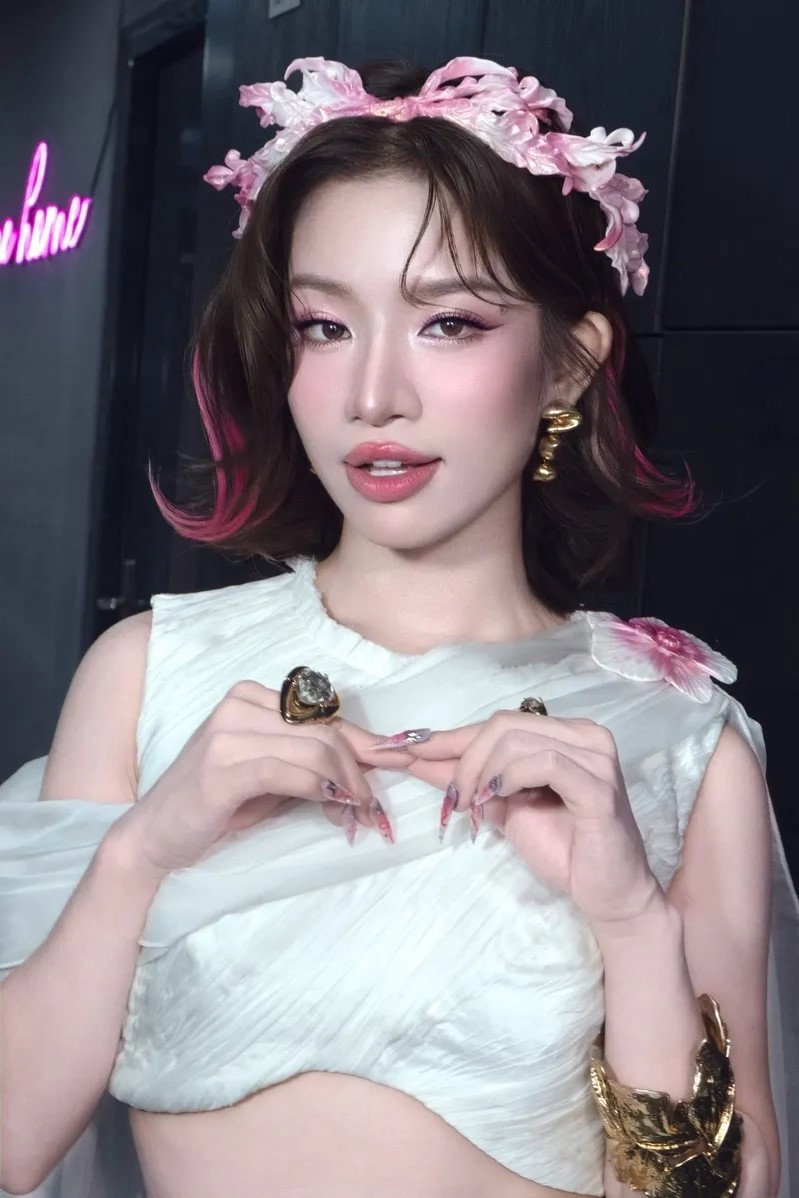 Lâm Bảo Ngọc as Self - Contestant in The Voice Vietnam
