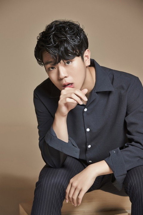 Kim Sang-woo as Kwak Jae-ho in Currently Offline