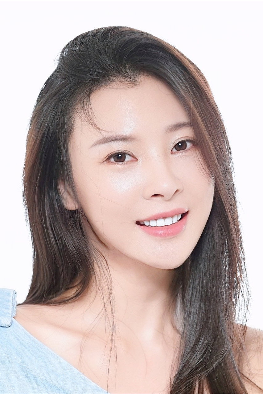 Zeng Chen as 周氏 in 高嫁侯门，作妻不宠就拆家