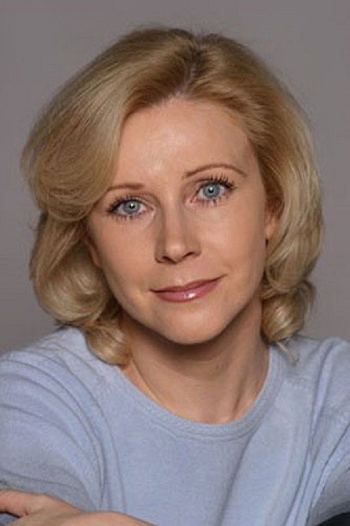 Ирина Сенотова as Лиля (журналист) in All Costs Paid